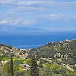 别墅 Peloponnese Hideout - Traditional Stone House