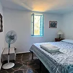 Peloponnese Hideout - Traditional Stone House *