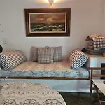 Peloponnese Hideout - Traditional Stone House Akráta