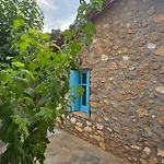 Peloponnese Hideout - Traditional Stone House Vila