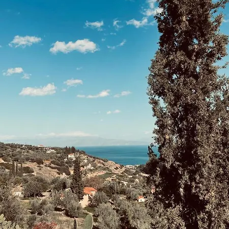 Peloponnese Hideout - Traditional Stone House ヴィラ *