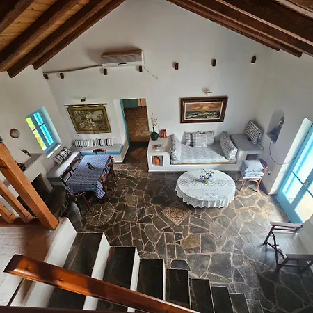 Peloponnese Hideout - Traditional Stone House