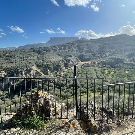 Peloponnese Hideout - Traditional Stone House Villa Akráta