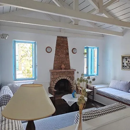 Vila Peloponnese Hideout - Traditional Stone House Akrata