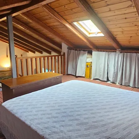 Peloponnese Hideout - Traditional Stone House *