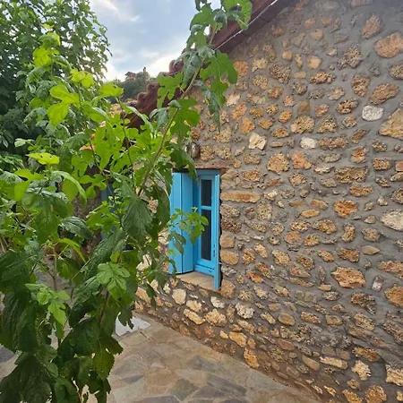 Peloponnese Hideout - Traditional Stone House Villa