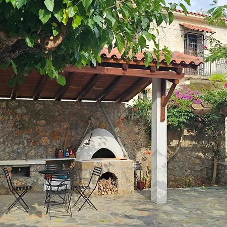 Peloponnese Hideout - Traditional Stone House * Akrata