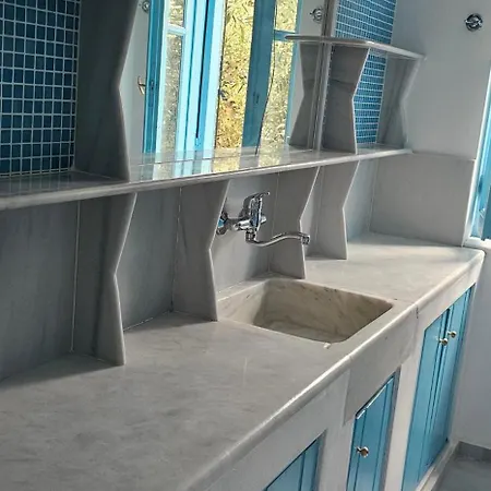 Βίλα Peloponnese Hideout - Traditional Stone House Ακράτα