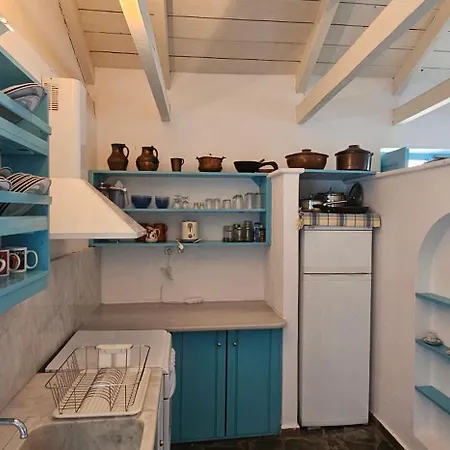 빌라 Peloponnese Hideout - Traditional Stone House 아크라타