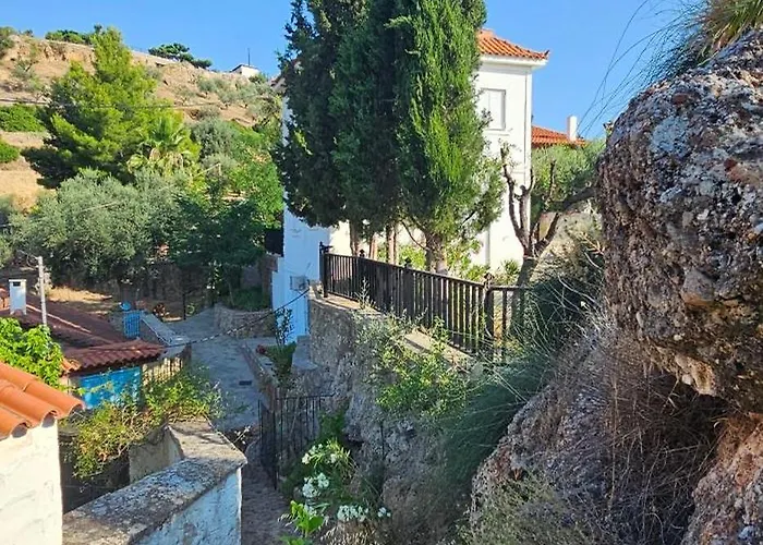 Villa Peloponnese Hideout - Traditional Stone House *