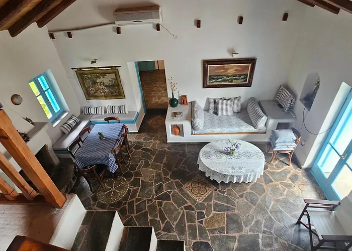 Peloponnese Hideout - Traditional Stone House