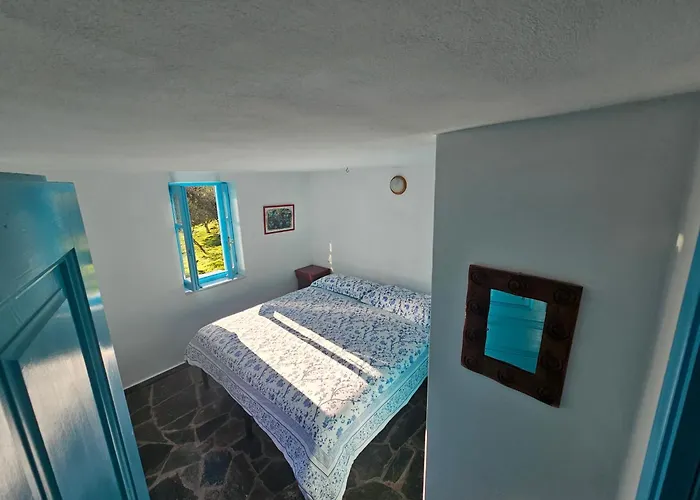 Peloponnese Hideout - Traditional Stone House * Akrata