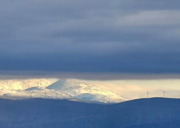 Peloponnese Hideout - Traditional Stone House