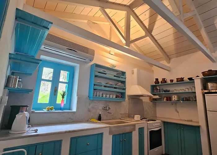 Peloponnese Hideout - Traditional Stone House