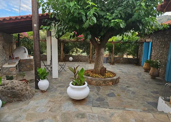 Peloponnese Hideout - Traditional Stone House