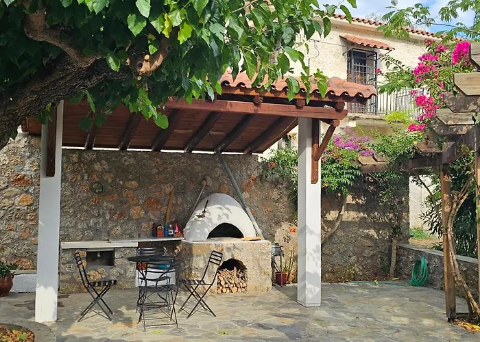 Peloponnese Hideout - Traditional Stone House * Akrata