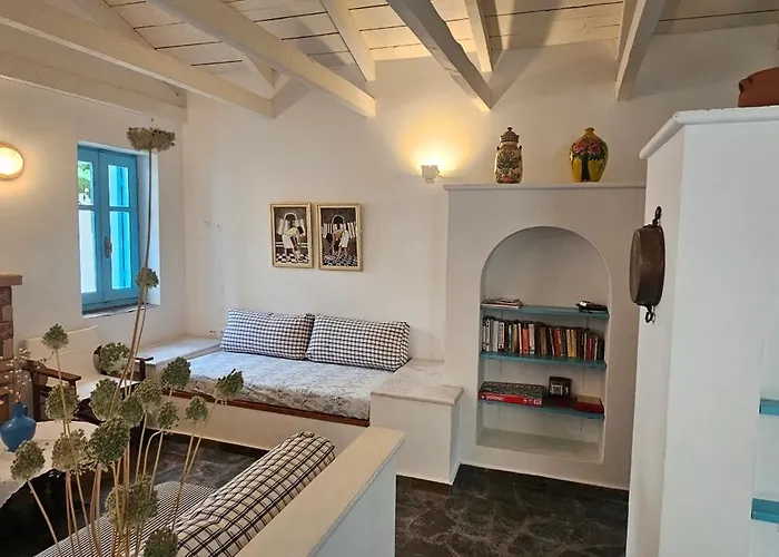 Peloponnese Hideout - Traditional Stone House Vila *